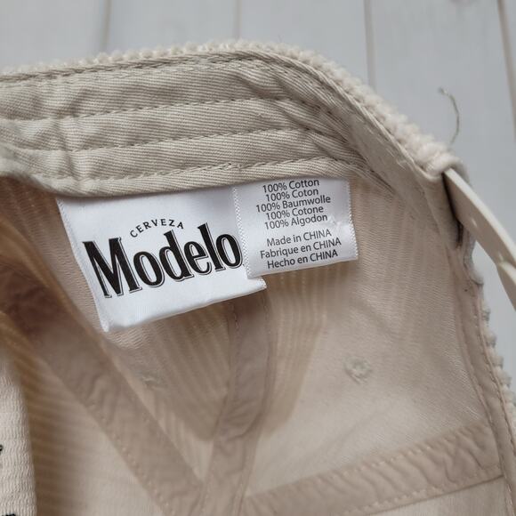 Modelo 5 panel cord corduroy trucker hat snap back UO urban outfitters - Picture 6 of 6